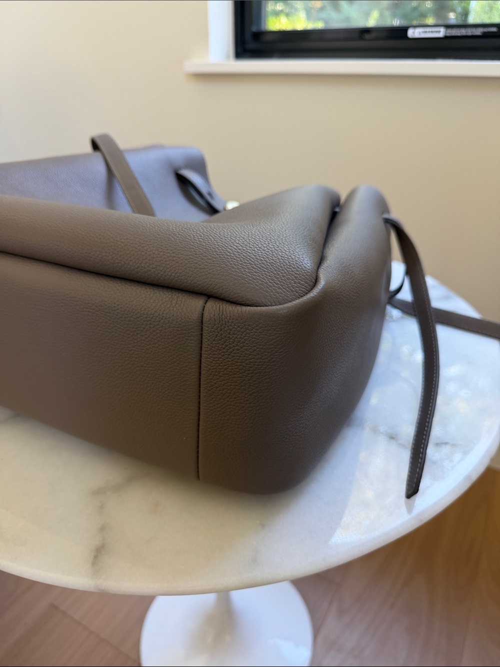 Tory Burch Large Romy Bucket Bag - Picture 4 of 8